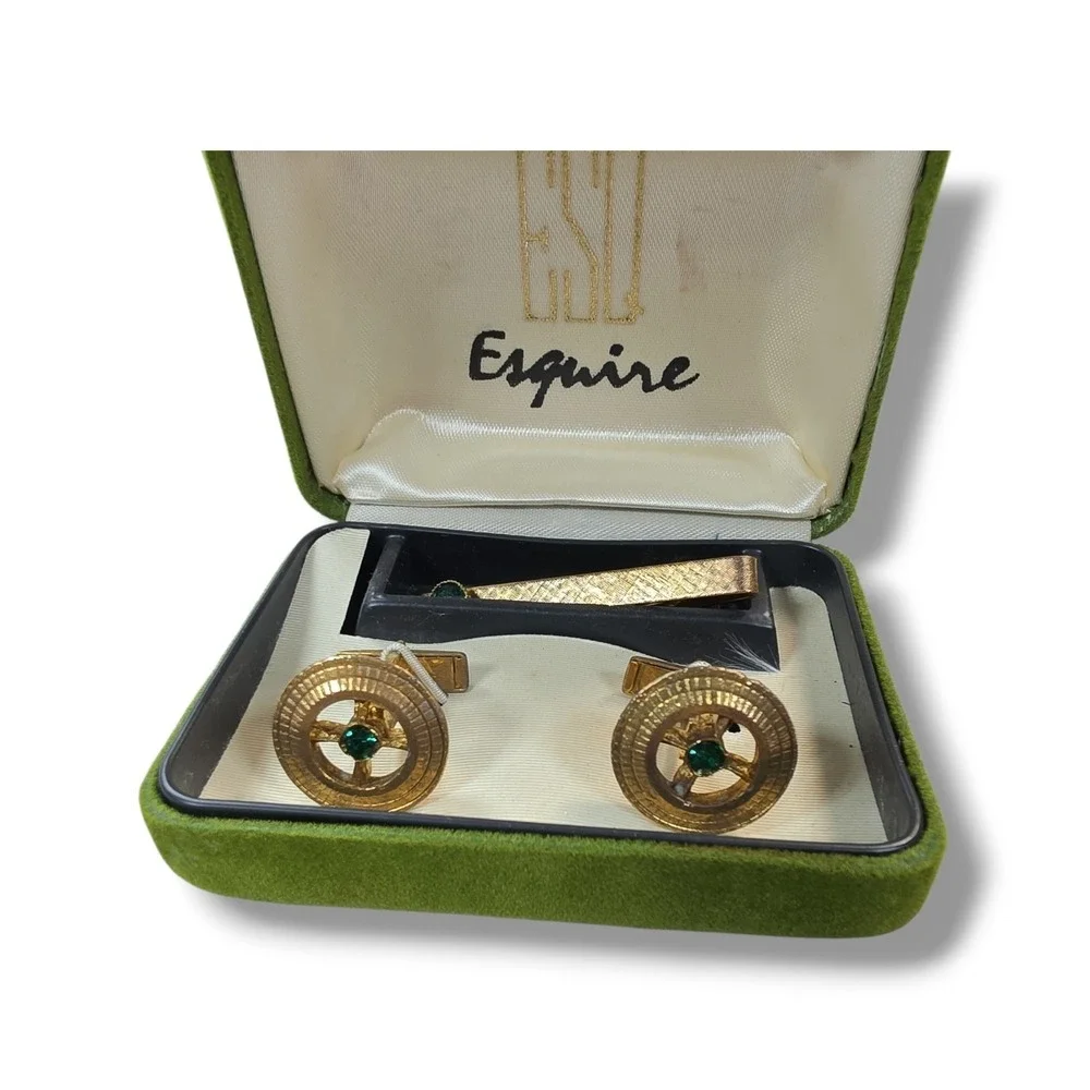Vintage ESQ Esquire Gold Tone Green Stone  TIE‎ TACK & CUFF LINKS Original box